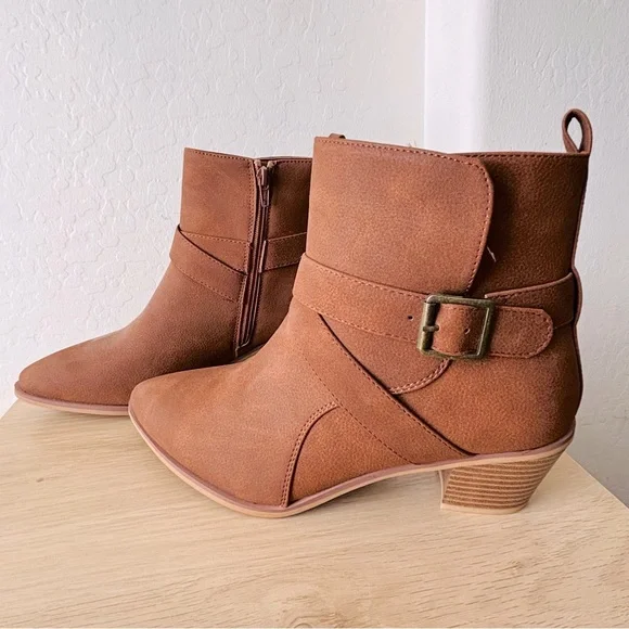 Maurice’s Claire Brown Pointed Toe Ankle Boots Size 10M - Picture 2 of 8